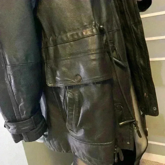 I.O.U - Picture 5 of 10